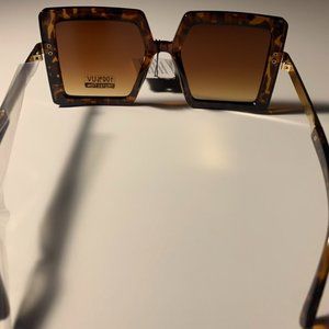 square oversized sunglasses women´s accesories